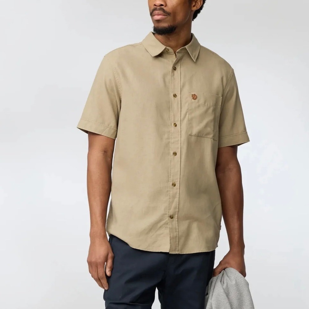 Fjallraven Övik hemp‎ blend travel short sleeve shirt Size S khaki sand stone